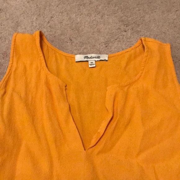 Golden yellow sleeveless peplum top - Picture 3 of 3